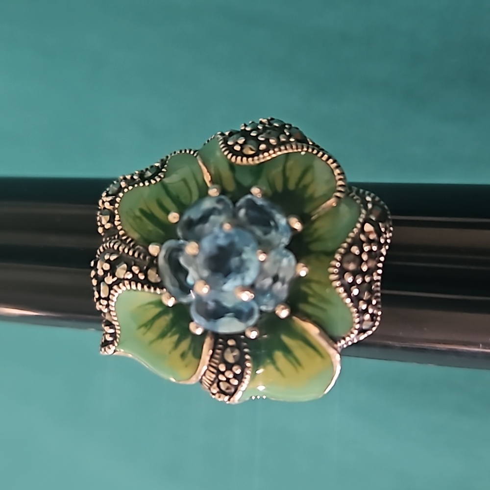 Dallas Prince Green & Blue Enamel Flower Ring Size 5.5
